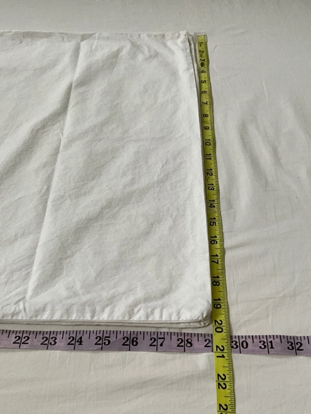 SLEEPING PARTNERS Vintage Embroidered Pillowcases Pair White